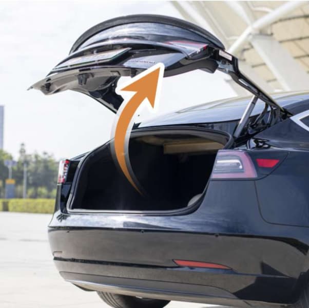 Tesla rear hatch kick sensor